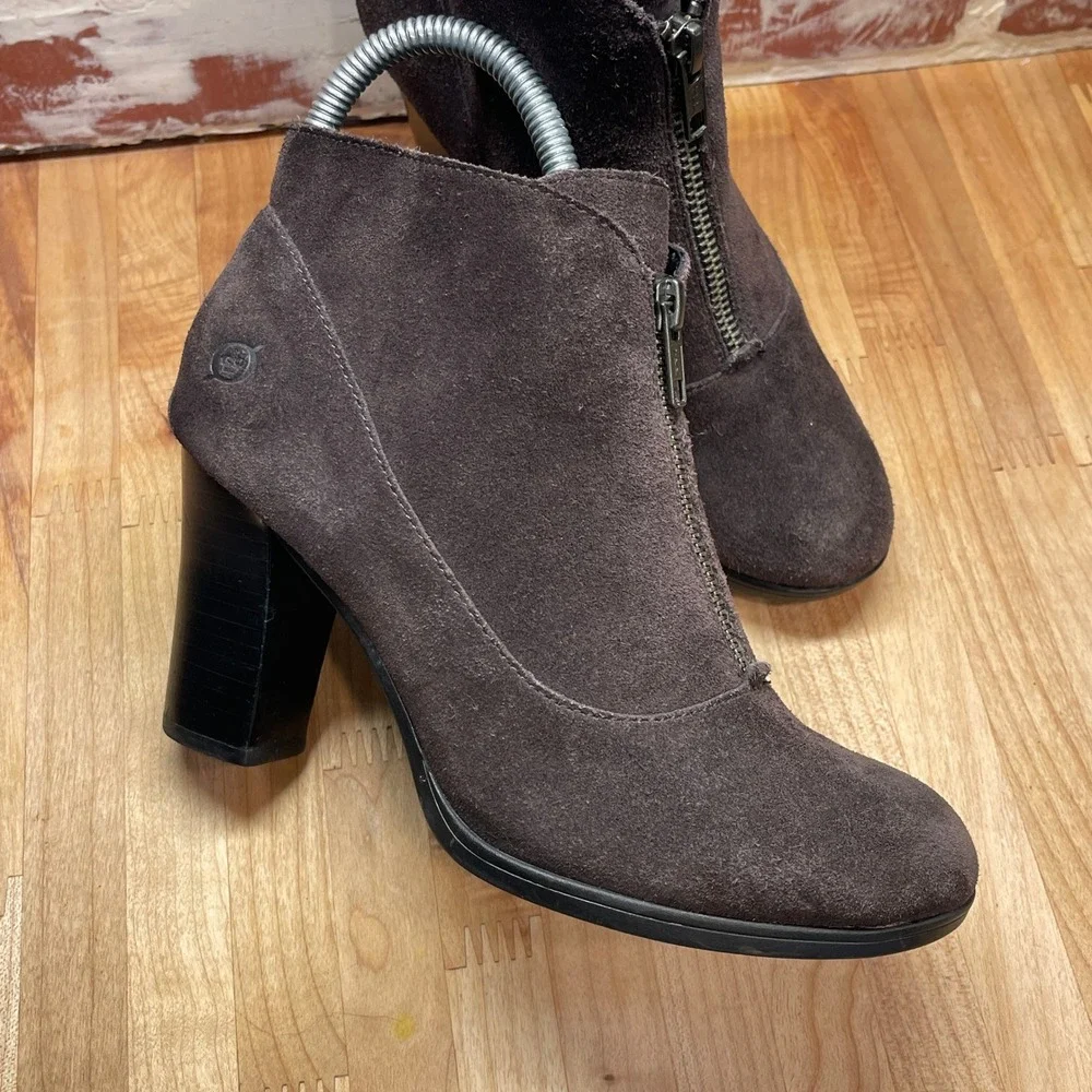 Born Womens Dark Brown Suede Front Zip Ankle‎ Booties Block Heel D39522 Size 6